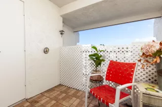 Photo #5: 240028537 Listing