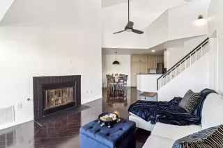 Photo #6: 240028609 Listing 