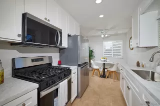 Photo #5: 240028679 Listing 