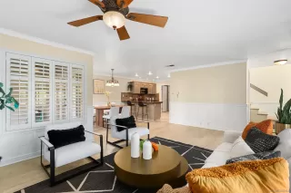 Photo #2: 240028695 Listing