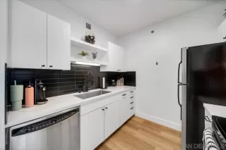 Photo #2: 240028728 Listing