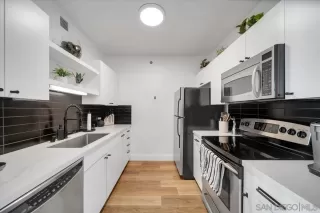 Photo #3: 240028728 Listing