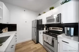 Photo #4: 240028728 Listing