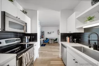 Photo #5: 240028728 Listing