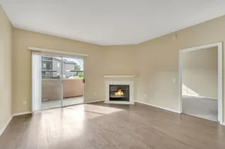 Photo #5: 240028943 Listing