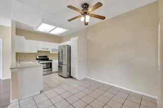 Photo #6: 240028943 Listing