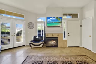 Photo #5: 240028950 Listing