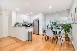 Photo #4: 240028974 Listing