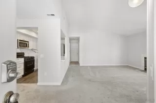 Photo #3: 240028991 Listing 