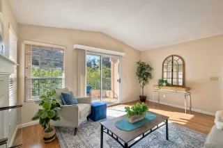 Photo #4: 240028994 Listing