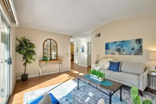 Photo #5: 240028994 Listing