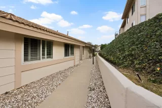 Photo #1: 240029019 Listing