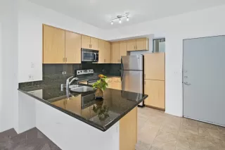 Photo #6: 240029020 Listing