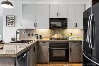 Photo #1: 250000017 Listing 