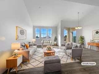 Photo #1: 250000018 Listing 