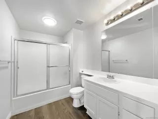 Photo #6: 250000018 Listing 