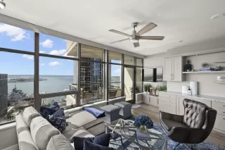 Photo #4: 250000037 Listing