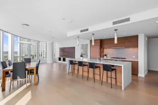 Photo #3: 250000042 Listing