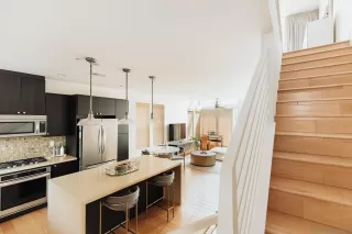 Photo #4: 250000046 Listing