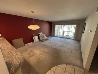 Photo #3: 250000160 Listing