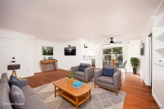 Photo #6: 250000164 Listing