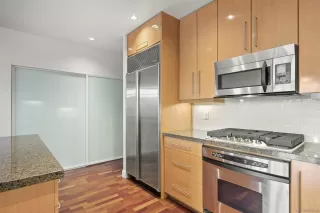 Photo #2: 250000165 Listing