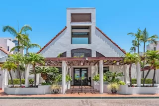 Photo #1: 250000179 Listing 