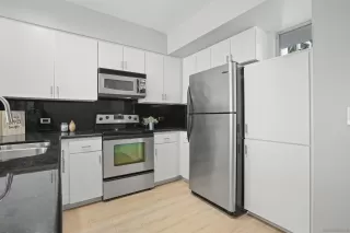 Photo #4: 250000201 Listing