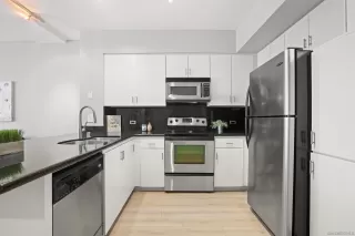 Photo #5: 250000201 Listing