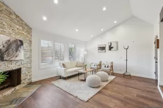 Photo #4: 250000212 Listing