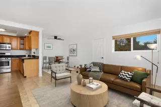 Photo #4: 250000255 Listing