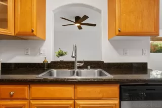 Photo #6: 250000255 Listing