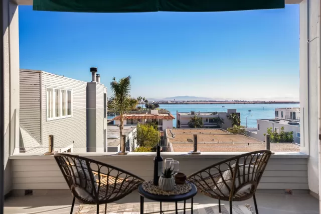 MLS: 250000278 Condo For Sale