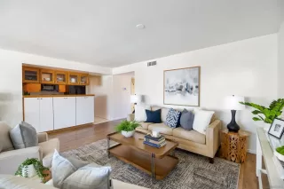 Photo #4: 250000278 Listing