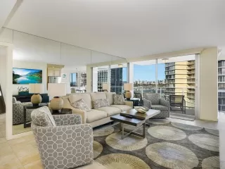 Photo #4: 250000302 Listing