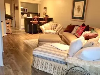 Photo #3: 250000309 Listing