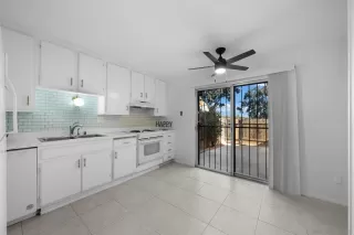 Photo #4: 250000421 Listing 