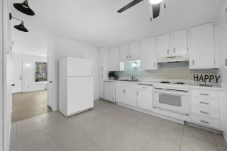 Photo #5: 250000421 Listing 