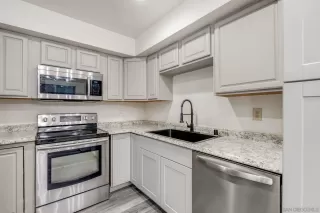 Photo #6: 250000502 Listing