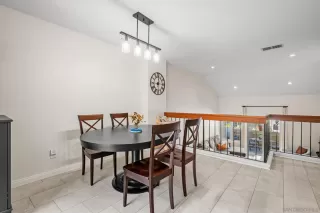 Photo #4: 250000503 Listing