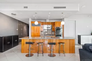 Photo #4: 250000548 Listing