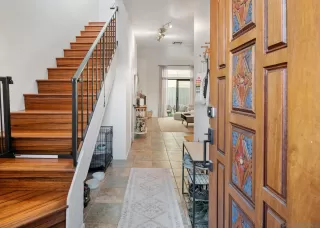 Photo #2: 250000609 Listing