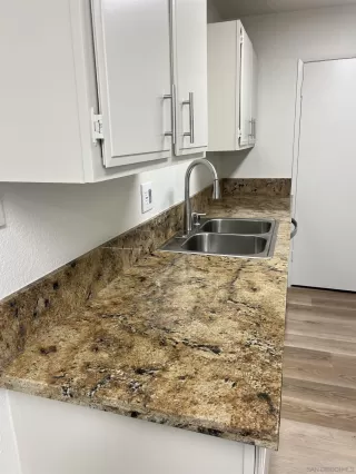 Photo #2: 250000626 Listing