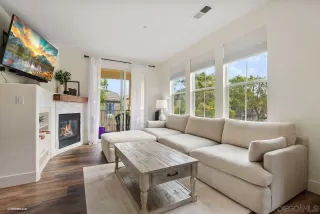 Photo #3: 250000653 Listing