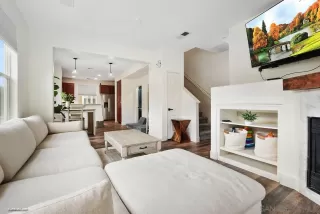 Photo #4: 250000653 Listing