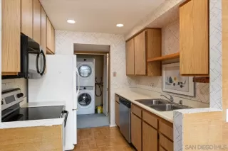 Photo #5: 250000654 Listing