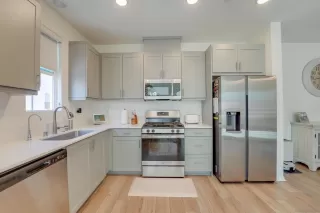 Photo #5: 250000700 Listing