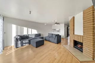 Photo #6: 250000721 Listing