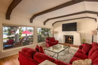 Photo #3: 250000738 Listing 