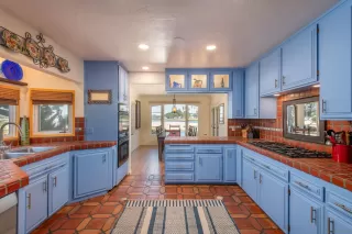 Photo #5: 250000738 Listing 